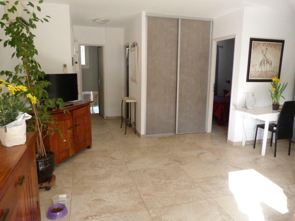 Les Cigales Apartment Alleins Ngoại thất bức ảnh
